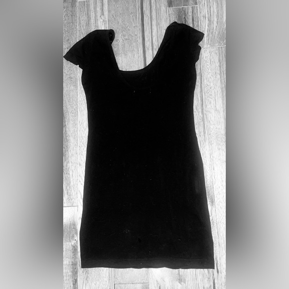 Best black bodycon dress  1 your always looking for.Short sleeve,short stretch - Picture 4 of 13